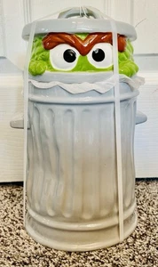 Barattolo biscotti ceramica Sesame Street Oscar the Grouch officina sesamo 2024 - Foto 1 di 6