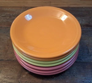 Fiestaware Salatteller 7 1/4 Zoll Fiesta Homer Laughlin HLC mehrere Farben Set 7 - Bild 1 von 5
