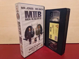 Men In Black II (2) - Will Smith - Tommy Lee Jones - PAL VHS Video Tape (A138) - Picture 1 of 2