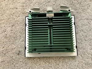 Procesador CPQ 175292-001 Compaq Intel Pentium III 700 Xeon con 1 MB de caché SL49Q - Imagen 1 de 4