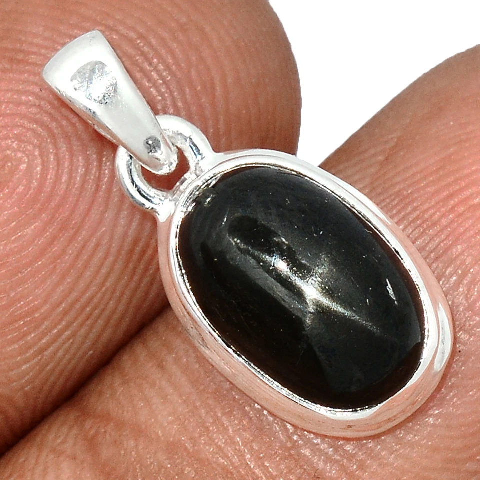 Colgante de plata 925 con diópsido estrella natural, estrella negra de la India CP54347 Foto 1 de 1