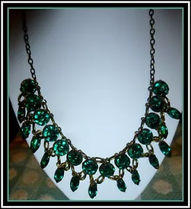 ANTIQUE VICTORIAN DEEP SEA GREEN/EMERALD STONE RIVIERE NECKLACE IN ORIGINAL BOX - Picture 1 of 7