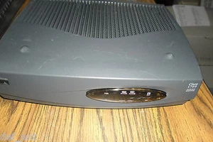 Cisco Catalyst 1700 Series Router 1721 - Picture 1 of 7