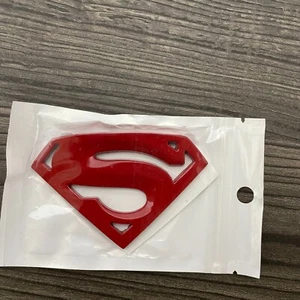Calcomanía adhesiva con emblema automático de metal rojo de Superman DC Comics 3" X 2" - Imagen 1 de 5