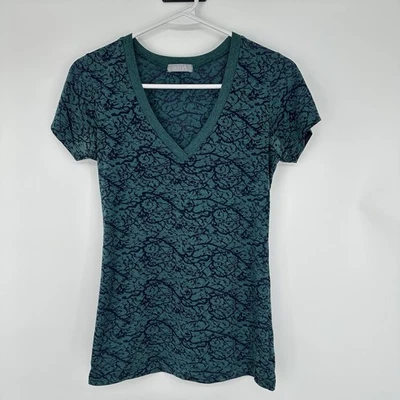 VTG dELiA*s Women’s V-Neck Floral Tee Green Blue USA Made Y2K Retro Indie Skater - Image 1 of 4