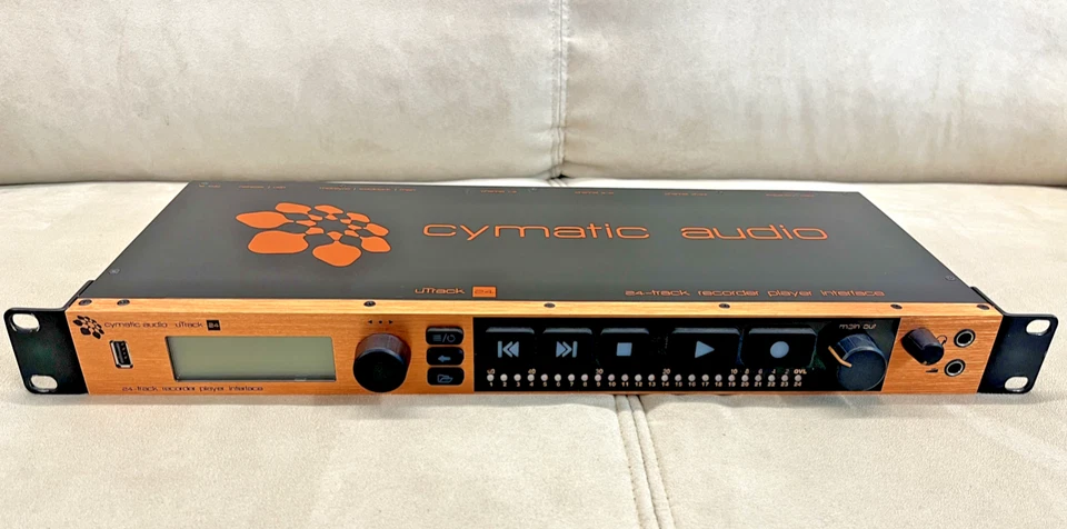 Cymatic Audio_UTrack 24_Live Audio Recorder _USB Interface_USATO - Immagine 1 di 4
