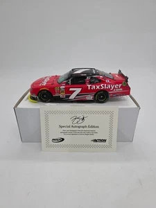 Chevy Camaro NASCAR 1/24 2013 autografiado por TaxSlayer Regan Smith #7 - Imagen 1 de 4