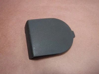 Jeep Liberty 08-12 dianteiro esquerdo motorista manual assento pista acabamento capa de acesso - Imagem 1 de 4