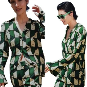 Zara grüne geometrische Bluse mit Knopfleiste vorne Schlagärmeln 70er XS - Bild 1 von 11