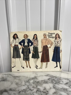 Skirt 14 16 18 Vogue 1061 Sewing Pattern Vtg Basic Design Pleated Gored Long UC - Image 1 of 4