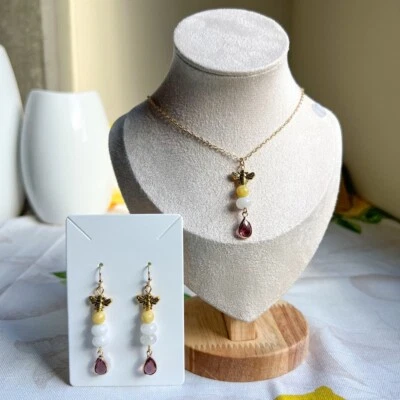 Bee Jewelry Set, White Honey Amber Yellow Jade, Garnet Teardrop Fun Jewelry — 第 1/4 张图片
