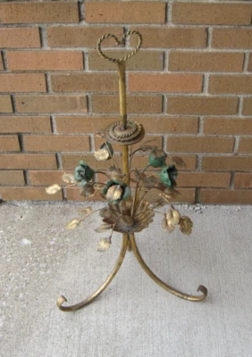 BASE DE MESA AUXILIAR VINTAGE italiana de metal dorado floral con cuerda de flores y borlas Foto 1 de 4