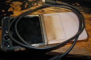 Telefon kom. Samsung Flip 5+kabel P2206/2025 - Zdjęcie 1 z 1