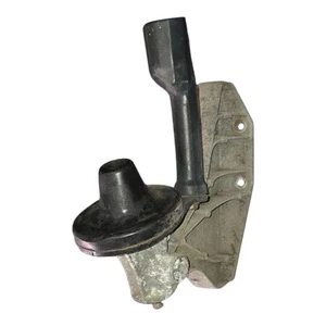 08-13 Freightliner Cascadia Front Left Driver Hood Support Bracket A18-57098-002 - Picture 1 of 4