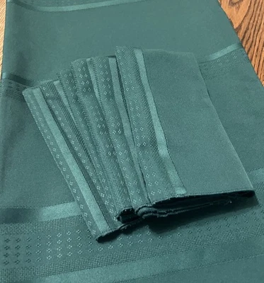 Green Tablecloth W/Woven Stripes 61x105” 6 Napkin Set Christmas Holiday Dining - Image 1 of 4