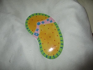Coton Colors Happy Everything Beach Flip Flop Sandal Attachment pottery 8x4.5" - Bild 1 von 2