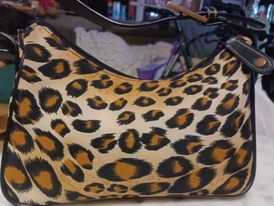 Kenneth Cole Reaction Damen Handtasche Leopardenmuster hellbraun & schwarz - Bild 1 von 7