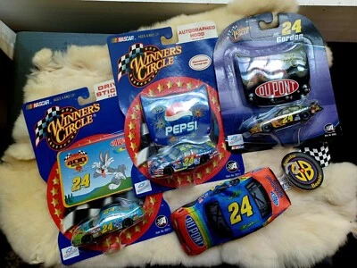 Lot of Jeff Gordon 1:64 Diecast Pepsi, Wizard of Oz, Bugs Bunny + Speedie Beanie - Image 1 of 4