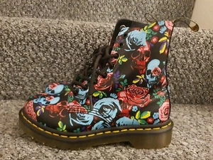 Dr Martens 1460 Pascal Rose Floral/Skull Fantasy Size UK3 EU36 US5 - Picture 1 of 6