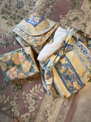 Vntg Croscill Fiesta DUVET COVER BedSkirt 1 Sham Queen/FULL Blue Yellow Floral - Image 1 of 4
