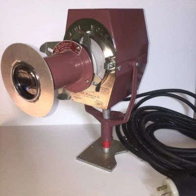 Mole Richardson Mini Mole with Focal Spot 200w - Image 1 of 4