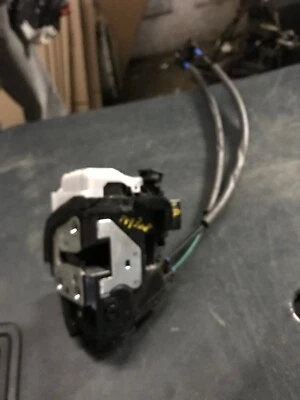 14 15 16 Kia Cadenza Left Driver LH Rear Door Latch Actuator  - Imagem 1 de 2