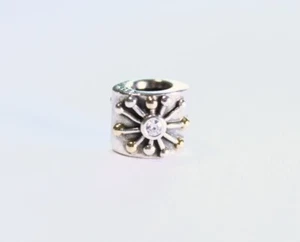 Genuino Pandora Plata Esterlina y Oro 14K Estrella Con Dije Circonita Transparente 790188CZ - Imagen 1 de 2