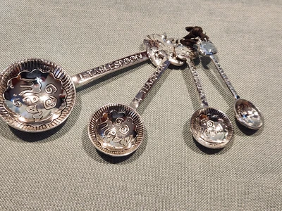 Juego de 4 cucharas medidoras de metal GANZ Cat Go Meow Kitty plateadas Foto 1 de 4