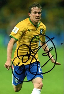 BRAZIL & EVERTON: BERNARD SIGNED 6x4 ACTION PHOTO+COA - Picture 1 of 1