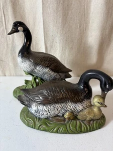 Par de estatuillas de patito ganso vintage de cerámica de ganso de Canadá pintadas de - Imagen 1 de 12