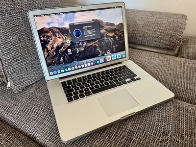 MacBook Pro 15 | Ἀkku neu | 10GB RAM | Intel i7 | 256GB SSD | MS Office 2021 - Bild 1 von 4