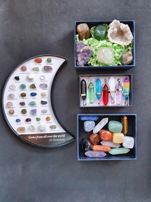 Edelstein Sammlung Set – 32 Steine + Kristalle Box + Anhänger Schmuck - Chakra - Bild 1 von 4