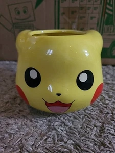 Offizielle Pokemon PIKACHU geformt 22 oz. Keramiktasse gelb Sammlerstück 2020 - Bild 1 von 6