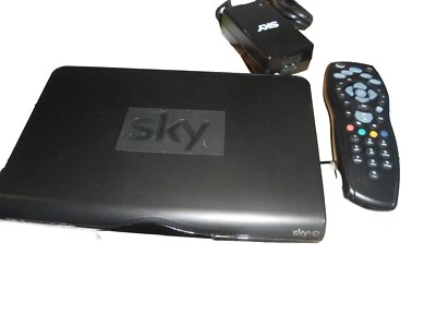 DECODER  SKY HD CON DIGITALE TERRESTRE INTEGRATO PACE DZS 3001 NS COMBO PERFETTO - Immagine 1 di 4