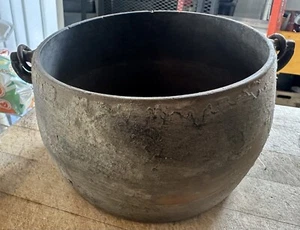 Antique Cast Iron Bean Pot, 1800s - Picture 1 of 11