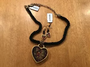 COLLANA IN CORDA CUORE CHICOS NUOVA CON ETICHETTE CON ORECCHINI IN FILO TRAFORATO ABBINATI! NUOVO CON ETICHETTA - Foto 1 di 6