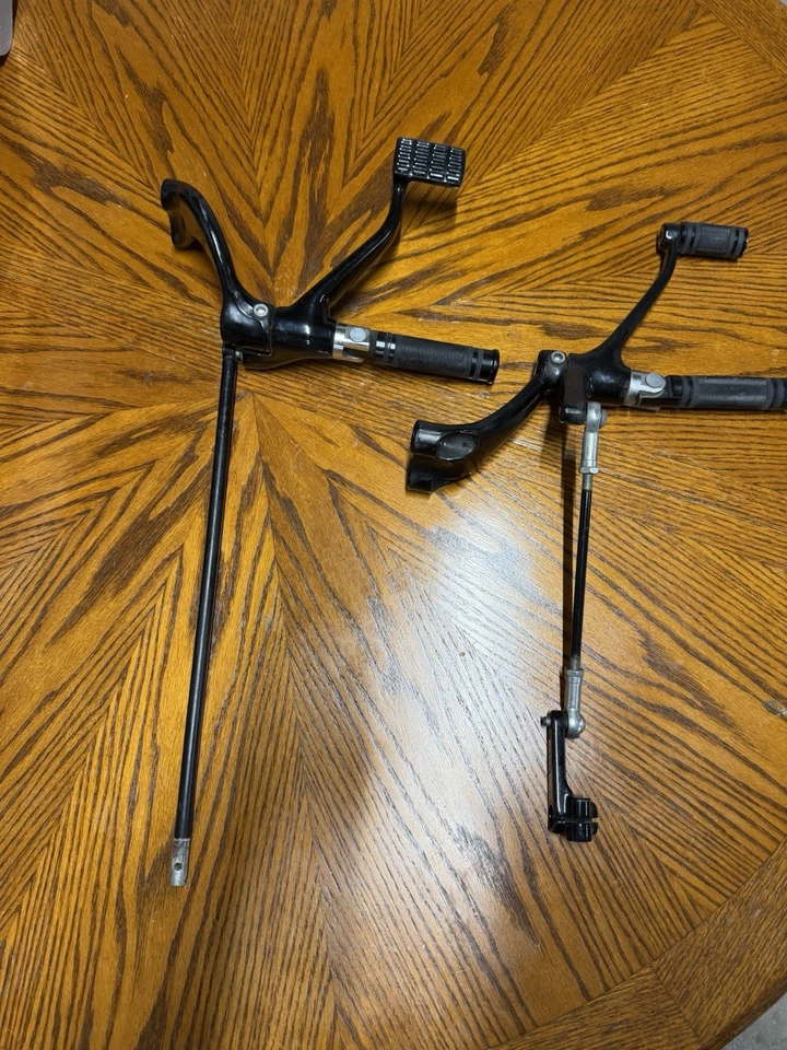 Harley Davidson Sportster 2014-2022 control delantero montaje OEM Foto 1 de 3