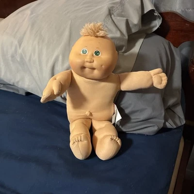 Кукла Cabbage Patch Kids BoyDoll, зеленые глаза colleco с подписью Ксавье форма 3 - Изображение 1 из 4