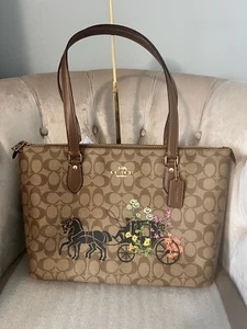 Coach Gallery Tote Bag Signature Canvas Floral Horse Carriage CT254 NWT packed - Picture 1 of 7