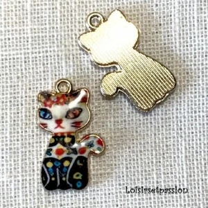 Lot de 2 - CHARM BRELOQUE PENDENTIF, CHAT BLANC NOIR ÉMAILLÉ, Métal doré - 144 - Picture 1 of 1
