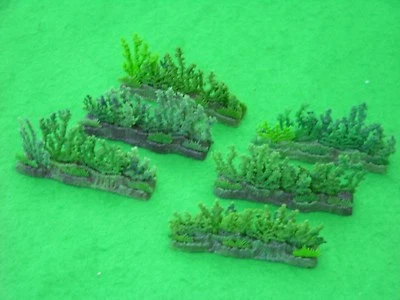 BRITAINS FLORAL & GARDEN, HEDGE SECTIONS x6 - Image 1 of 2