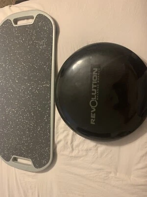 Tabla de equilibrio Revolution con cojín de equilibrio de disco Foto 1 de 4