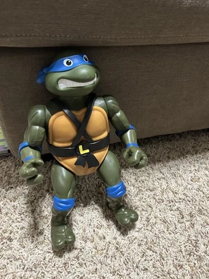 Leonardo TMNT 1989 13" Giant Mutant Ninja Turtle Mirage Studios Playmate con cinturón Foto 1 de 2