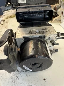 Ford Fiesta 2012-2013 ABS Anti-Lock Brake Pump Assembly OEM - Picture 1 of 5