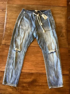 NWT Easel Pull On Mid Rise Artists Distressed Jeans Pants Boutique Womens Medium - Picture 1 of 7