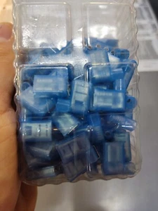 100 x Connettore ISOLATO - FASTON blu - bandiera 90 - 6,3X0,8 - 2,5mm BMM90295 - Foto 1 di 4