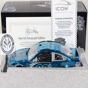 RICHARD PETTY 2017 AUTOGRAPHED BLUE COLOR CHROME ELITE ICON 80TH BDAY /150 MADE! - Picture 1 of 15