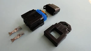 Splashproof Blade Fuse Holder Kit (1.0mm² - 2.0mm² cable) - Picture 1 of 1