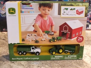 Tomy John Deere 1/64 Farm Tractor Barn Animals Playset Beef Cattle  Factory New - Picture 1 of 4