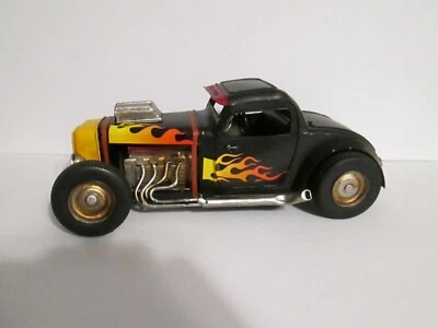 32 FORD RAT ROD METAL/TIN DIE-CAST CAR BOYS GIRLS 8 UP - Image 1 of 4